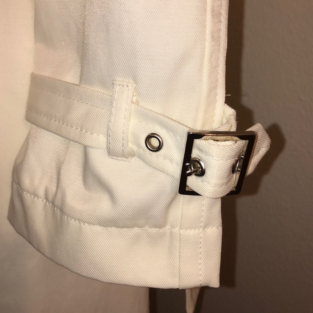 Off White Buttoned Trench Coat - image 5